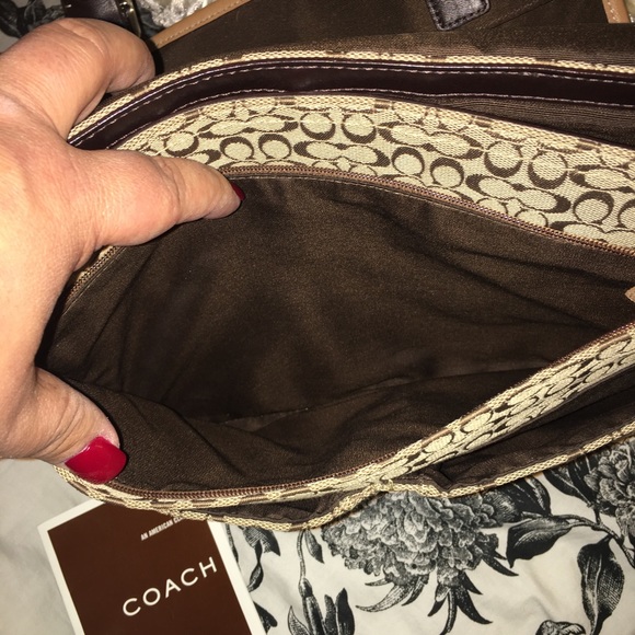 Hard to find Coach Messenger - Picture 4 of 8